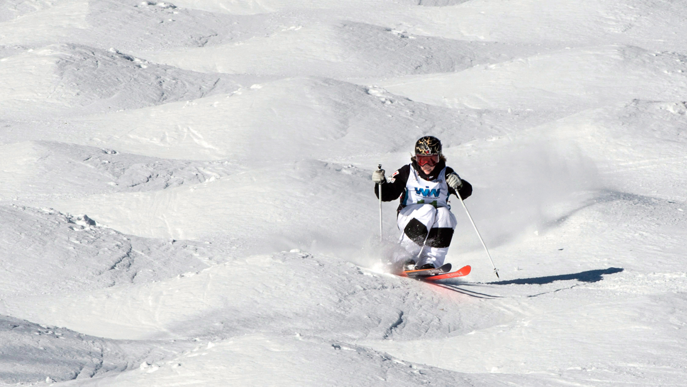 Justine Dufour-Lapointe in the women's moguls competition at the FIS Freestyle Ski World Cup on January 23, 2016 in Val St-Come, Que. 