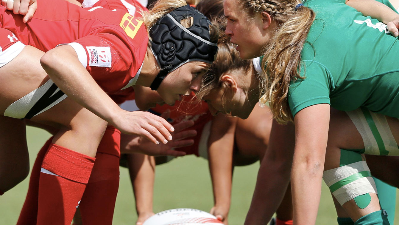 Canada (in red) at Atlanta Sevens on April 8, 2016 (Photo: World Rugby). 