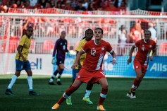 Picture of Sinclair waiting for the ball