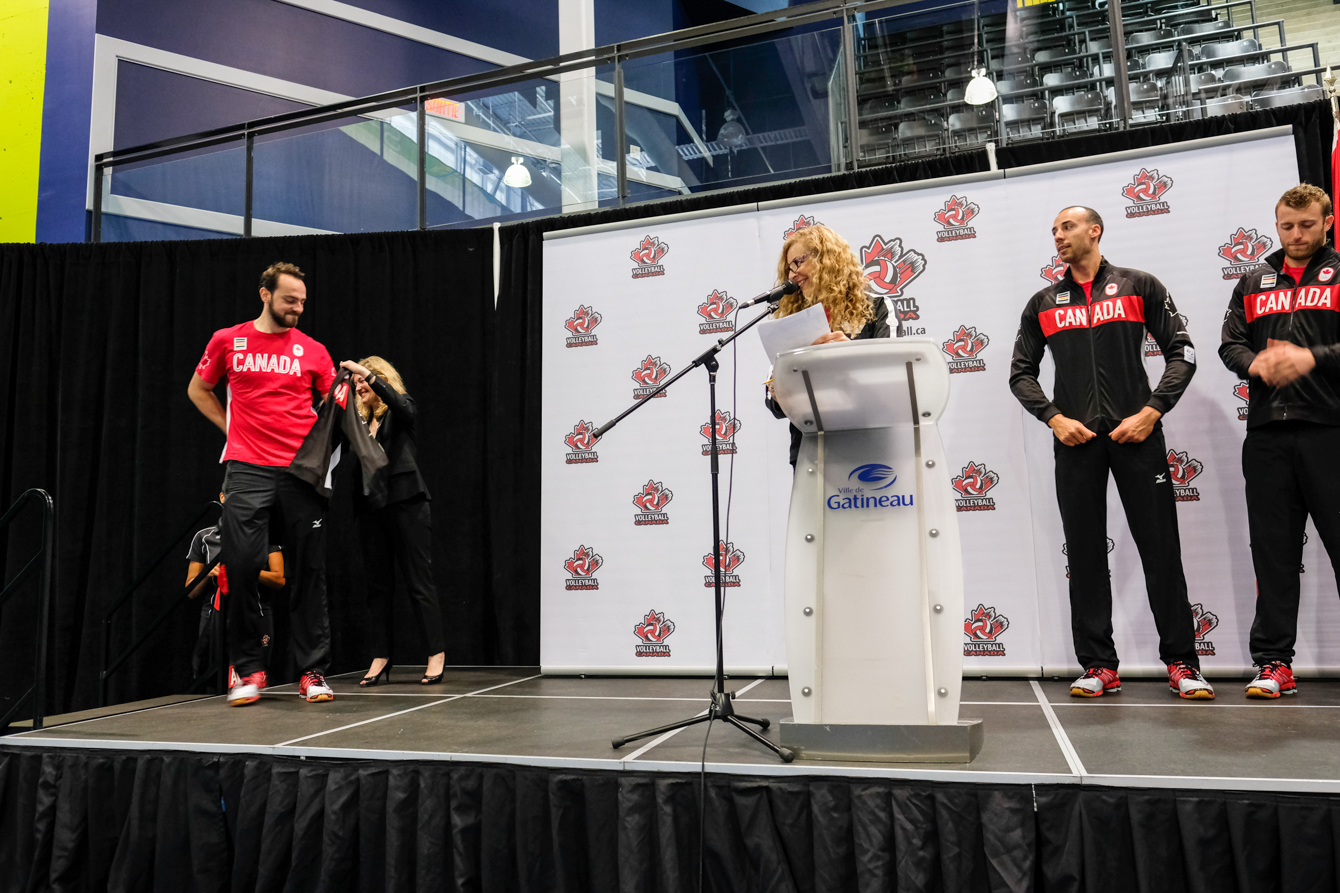 Nick Hoag receiving his Rio 2016 team jacket on July 22, 2016. (Thomas Skrlj/COC)