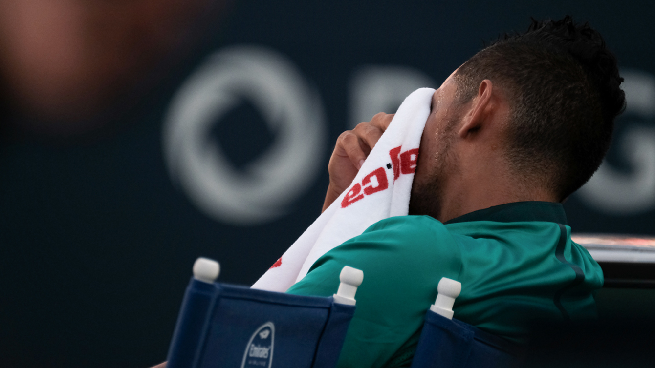 A frustrated Nick Kyrgios takes a time out on July 25, 2016 at the Rogers Cup in Toronto. (Thomas Skrlj/COC)