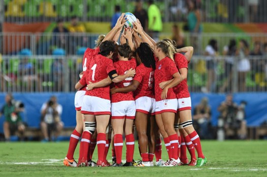 Rio 2016: Rugby Women Members of Canada's women's rugby sevens team huddle before bronze medal game action against Great Britain at the 2016 Olympic Games in Rio de Janeiro, Brazil on Monday, Aug. 8, 2016. THE CANADIAN PRESS/Sean Kilpatrick