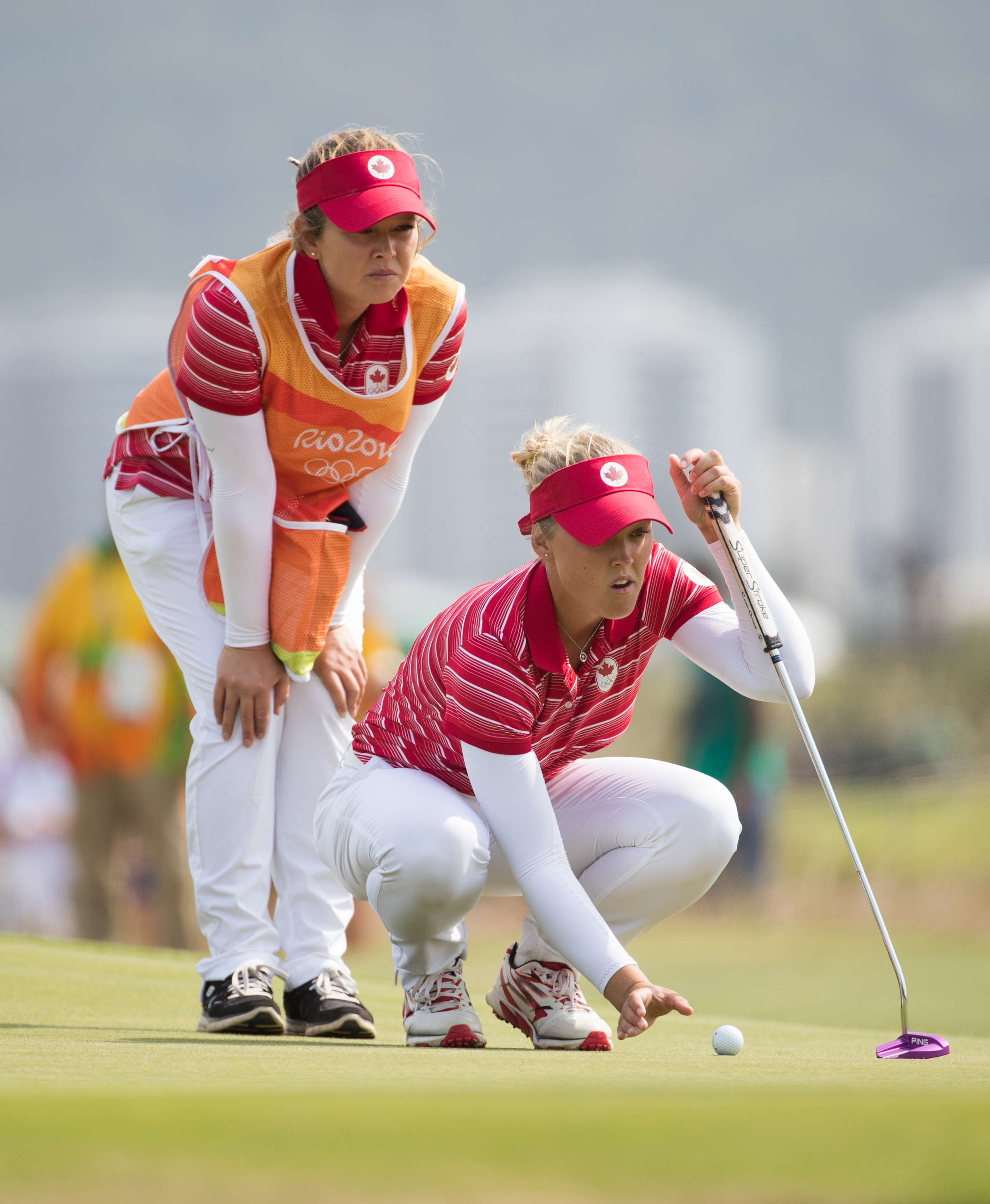 Brooke Henderson competes at Rio 2016