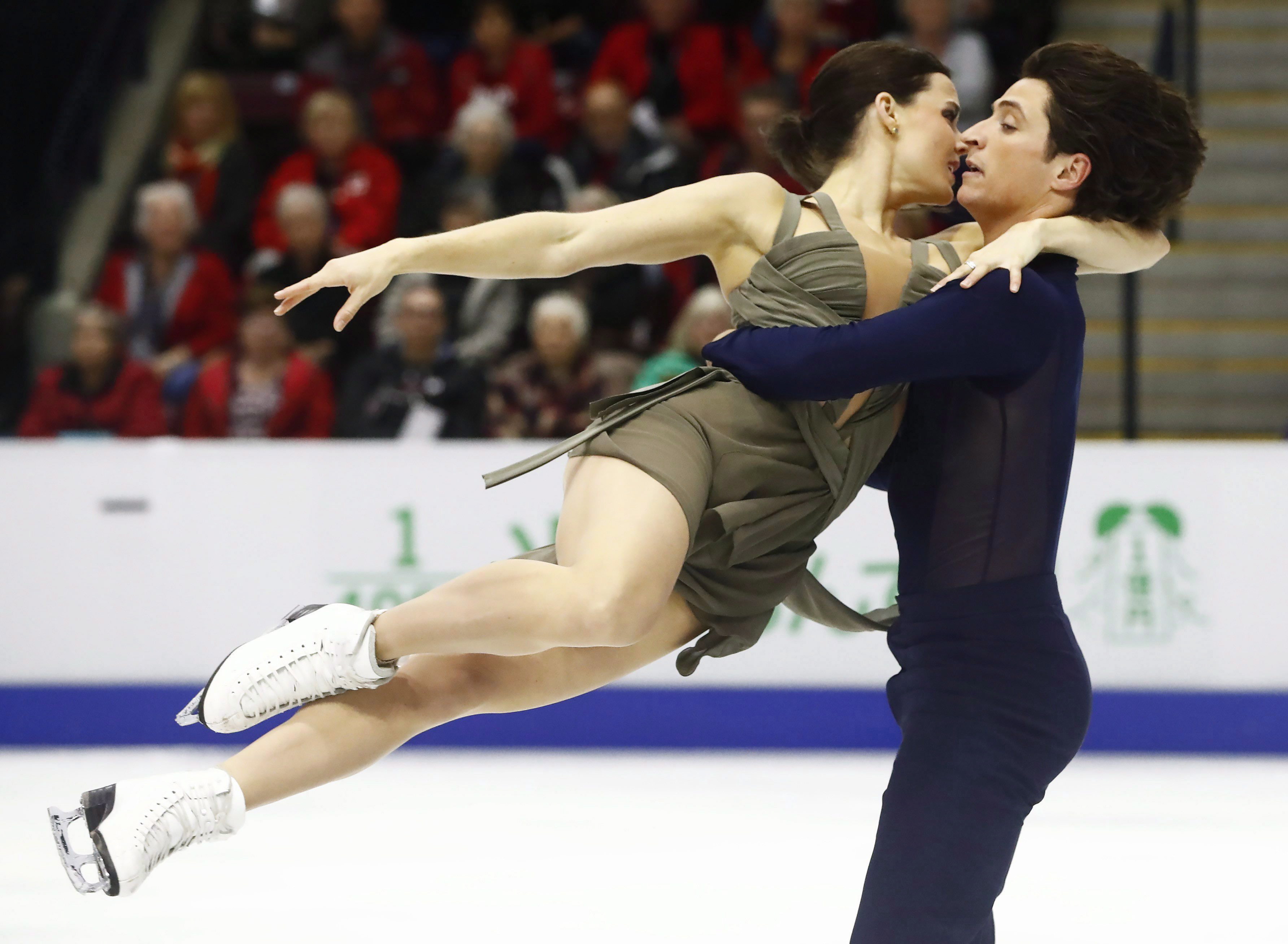 Canada's Tessa Virtue and Scott Moir perform in the Ice Dance Free Skating Program during the 2016 Skate Canada International competition in Mississauga, Ont., on Saturday, October 29, 2016. THE CANADIAN PRESS/Mark Blinch