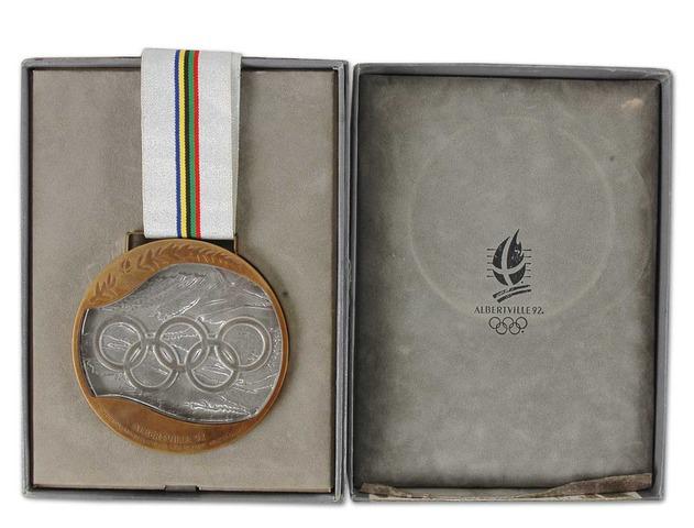 Men's ice hockey bronze medal from Albertville 1992 (Photo: Hockeygods.com)