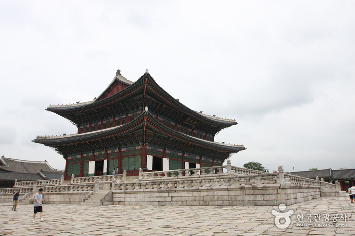 Team Canada - Korea 101 Tourism Gyeongbokgung Palace