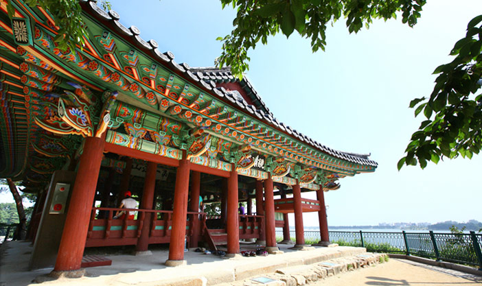 Team Canada - Korea 101 Tourism Gyeongpodae Pavillion