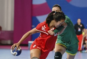 Samantha Koosau battles against Brazil