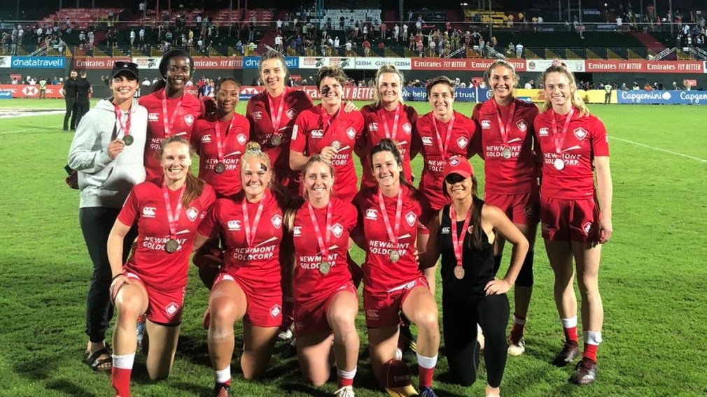 Team Canada Women's 7's celebrate a silver medal performance at Dubai 7's