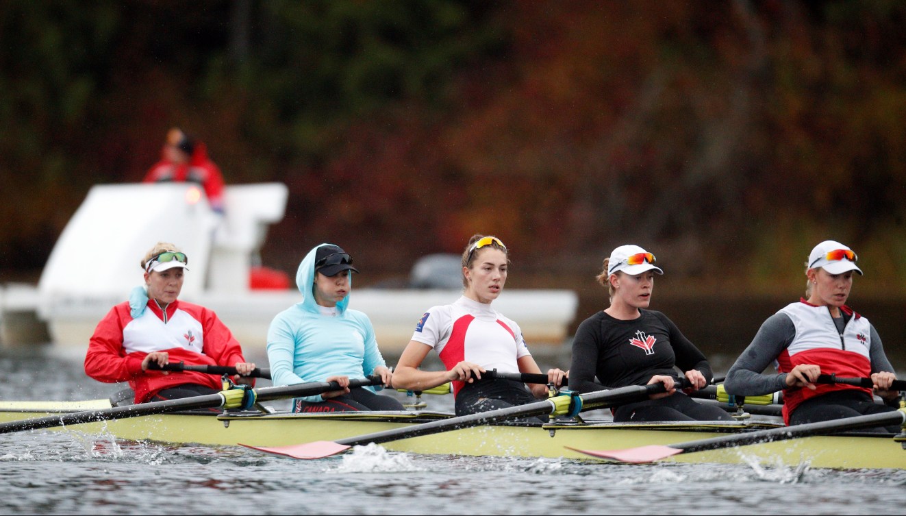 Avalon Wasteneys and crew rowing