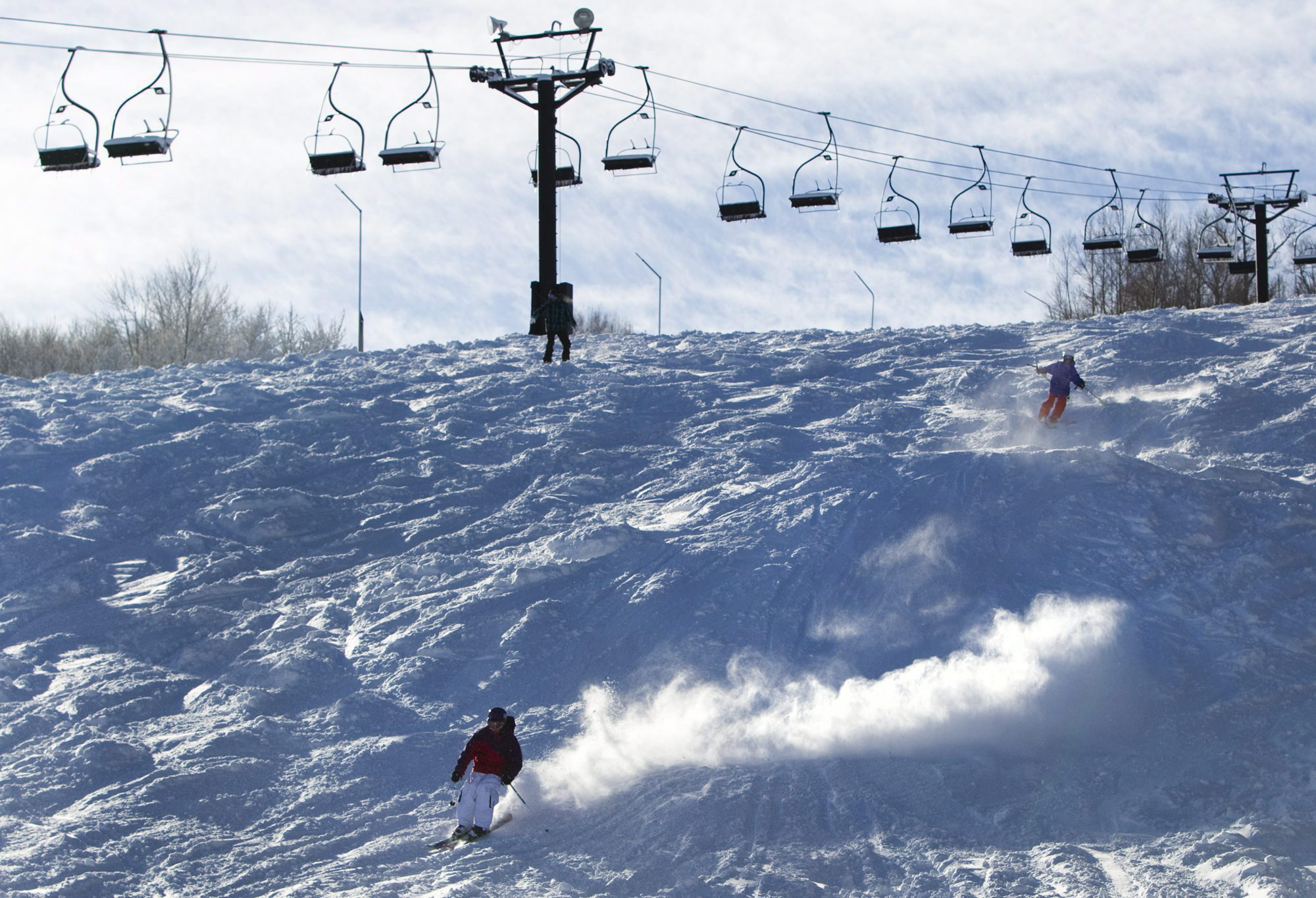 Skier descends down Blue Mountain hill