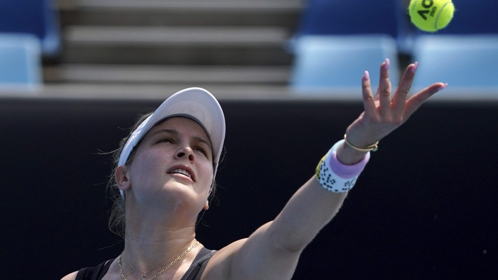 Bouchard reaches finals in Mexico