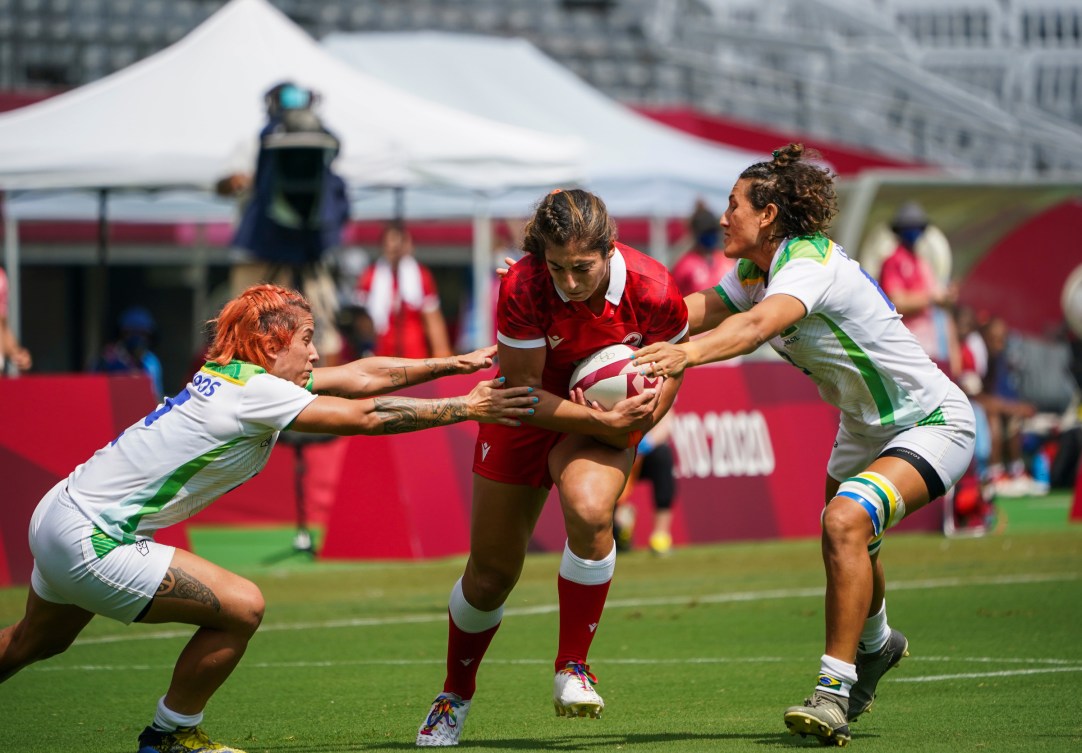 Bianca Farella runs with ball