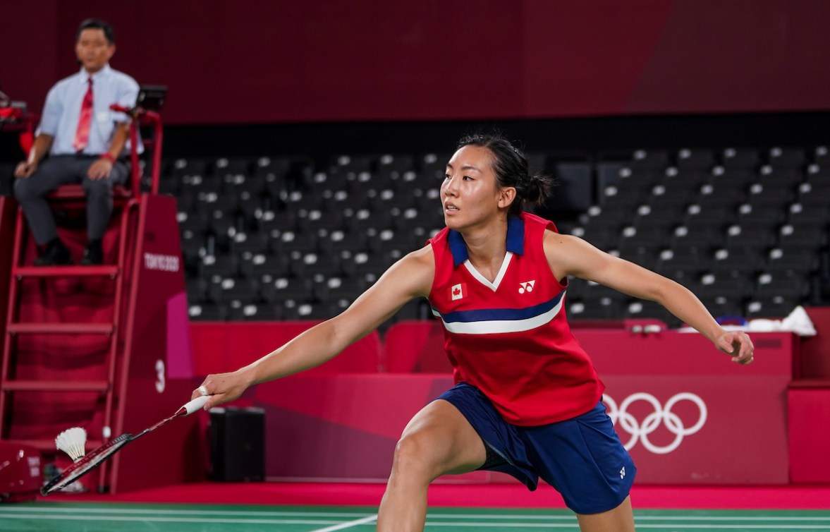 Michelle Li playing badminton