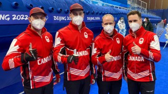 Team Gushue gives thumbs up