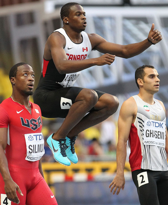 Aaron Brown prêt à la ligne de départ. Photo : Athlétisme Canada