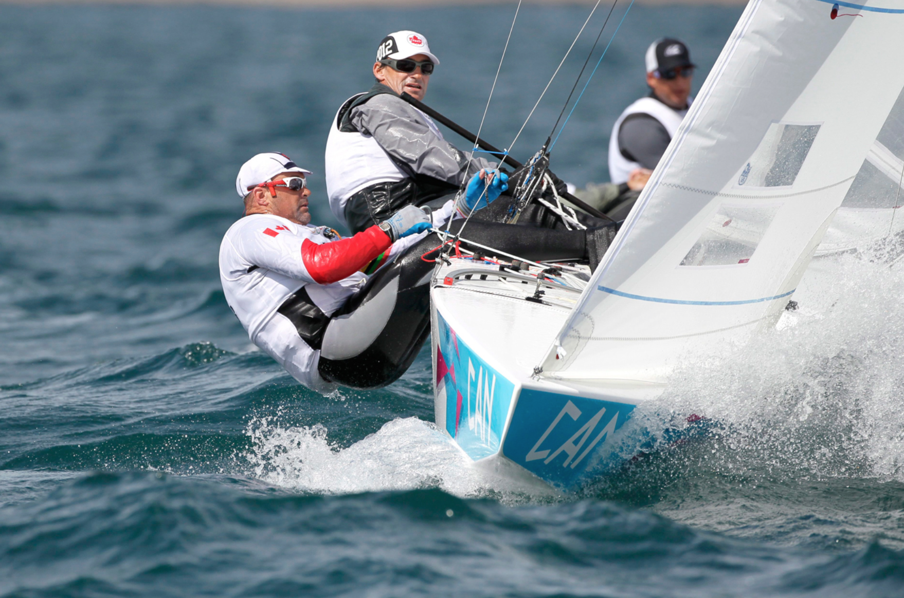 Nos Canadiens à bord de leur RS:X (photo : voile Canada)