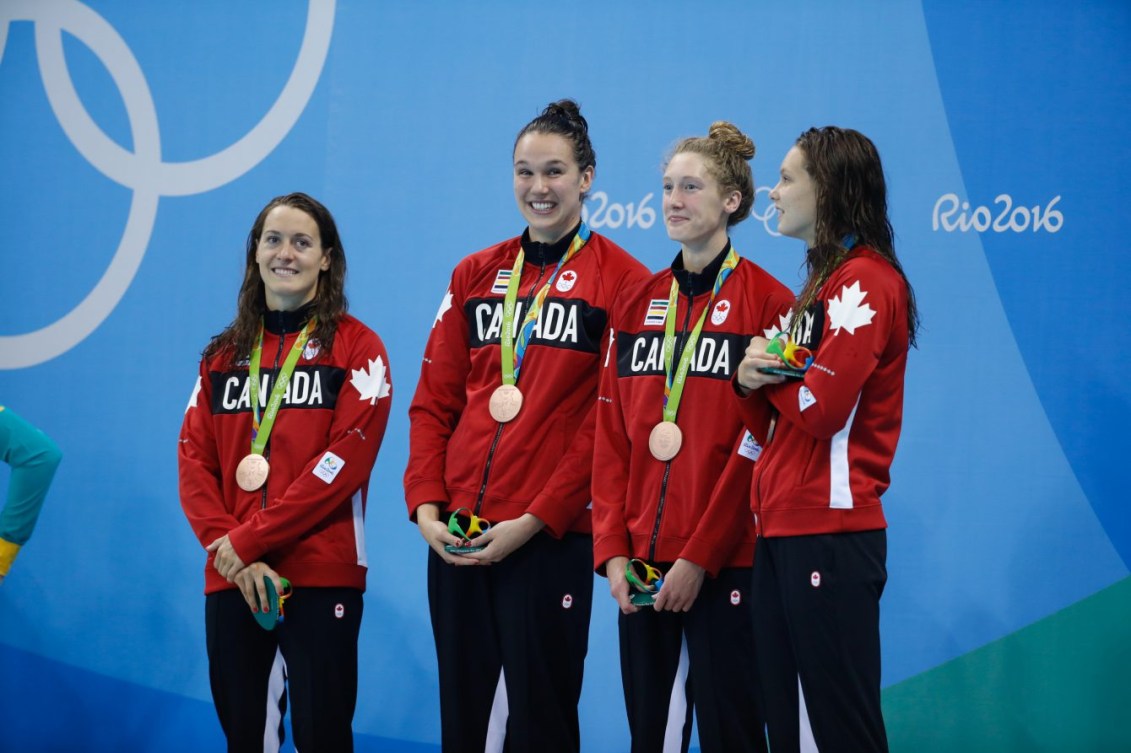 relais féminin 4×100 m style libre lors de la cérémonie des médailles de Rio 2016. 6 août 2016. Photo du COC/Mark Blinch