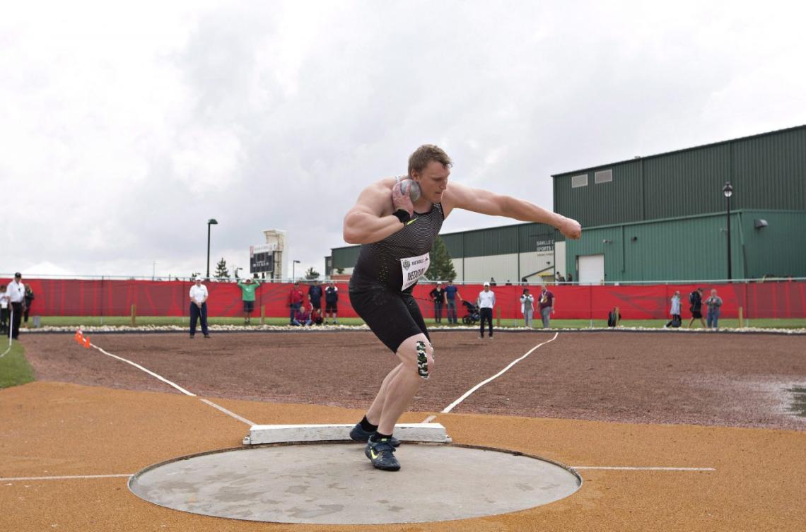 Tim Nedow aux Essais olympiques d'Athlétisme Canada, le 10 juillet 2016. THE CANADIAN PRESS/Jason Franson