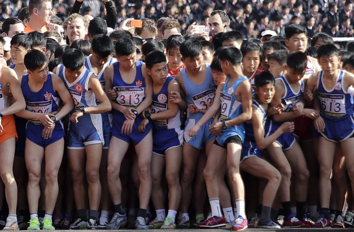 Des marathonniers attendent le départ